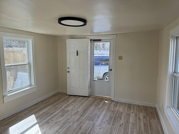 3rd image of 4408 Hershe St