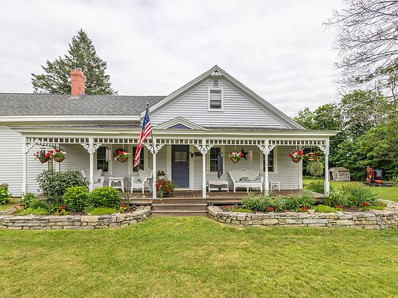 2nd image of 21 Pond Road S