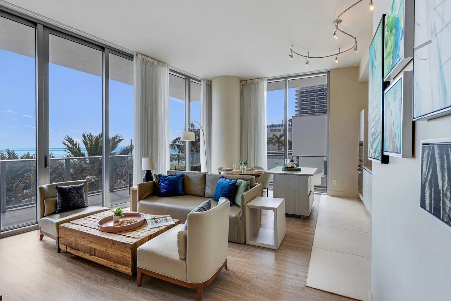 1 bed, 1.0 bath, 699 sqft, $4,158 — Photo 1