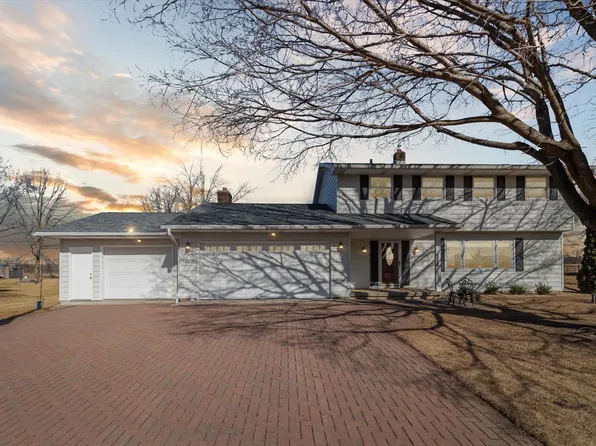 4704 Holm Rd, Oregon, WI 53575