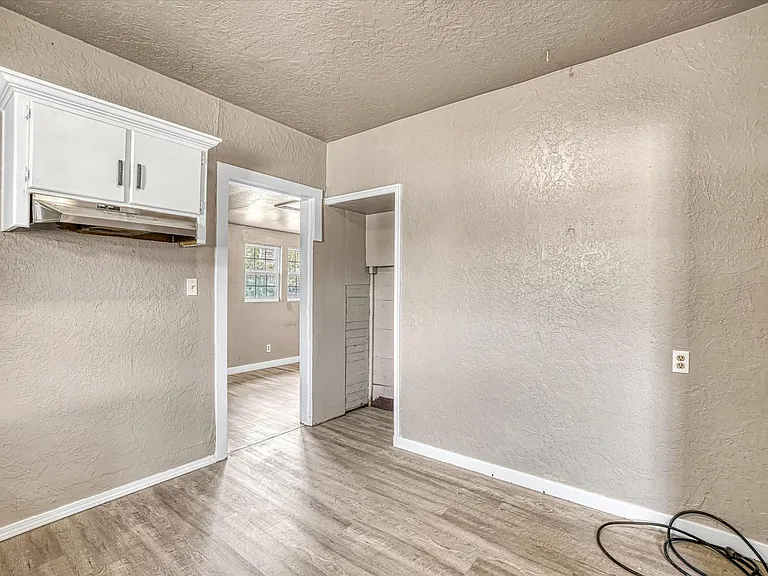 1508 N Crain St — Photo 21