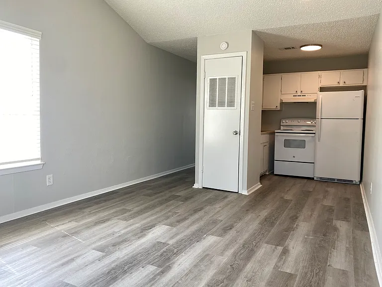 Southcross Villas — Photo 16