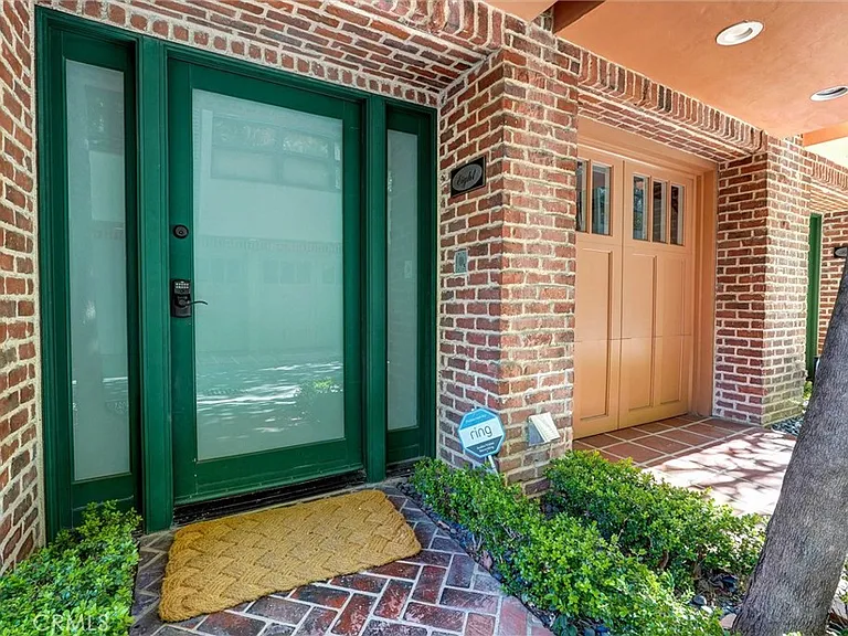 2323 S Beverly Glen Blvd #8 — Photo 4