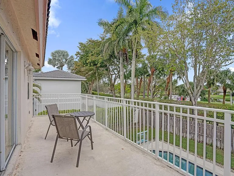 16405 Diamond Head Dr — Photo 32