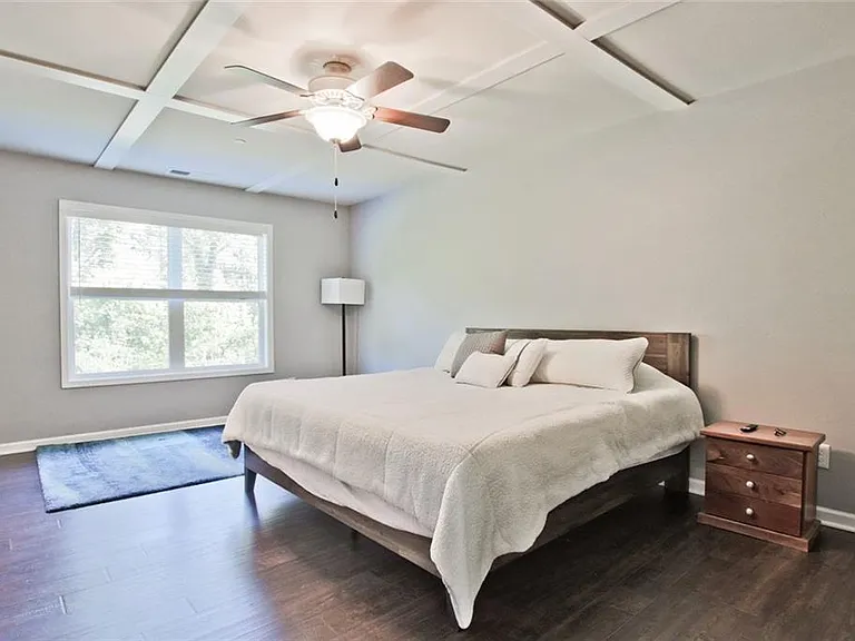 112 Davina Dr — Photo 17