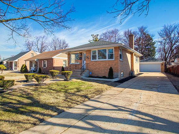2nd image of 311 Buckthorn Ln
