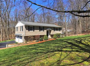 50 Maplewood Dr, Monroe, CT 06468