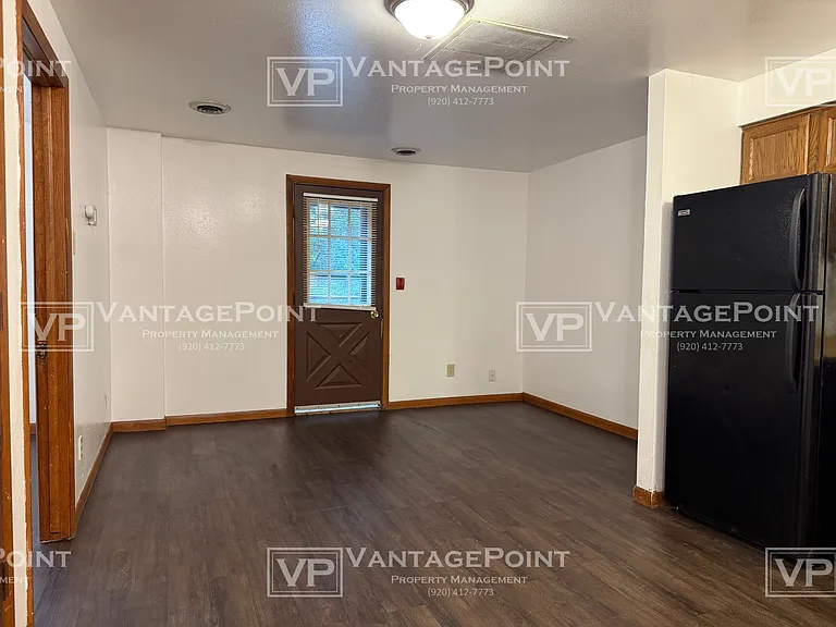 417 Dousman St #7 — Photo 5