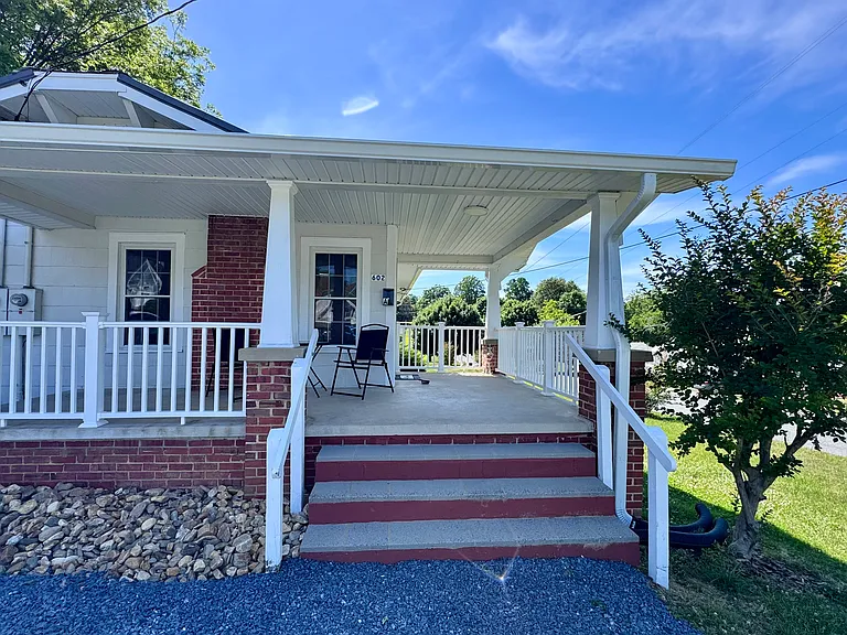 602 Highland St #A — Photo 4