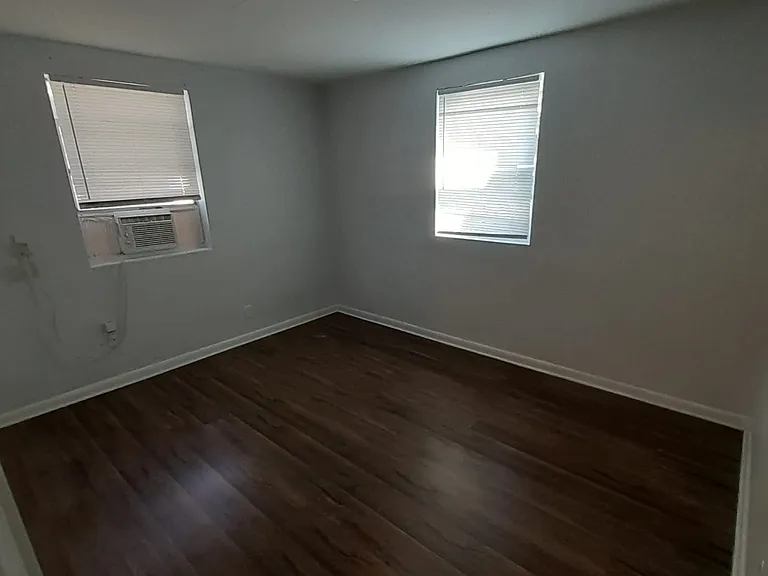 610 W 18th St #2 — Photo 6
