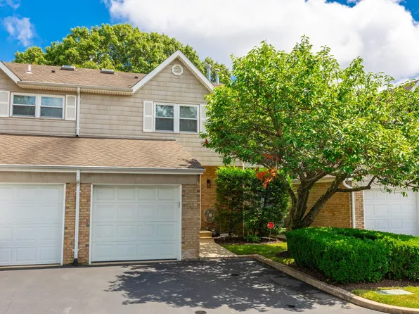 1425 Jerusalem Avenue #27, Merrick, NY 11566