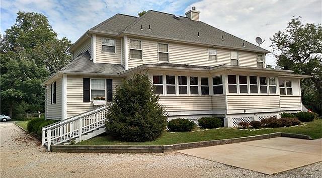 2nd image of 121 Bay Way