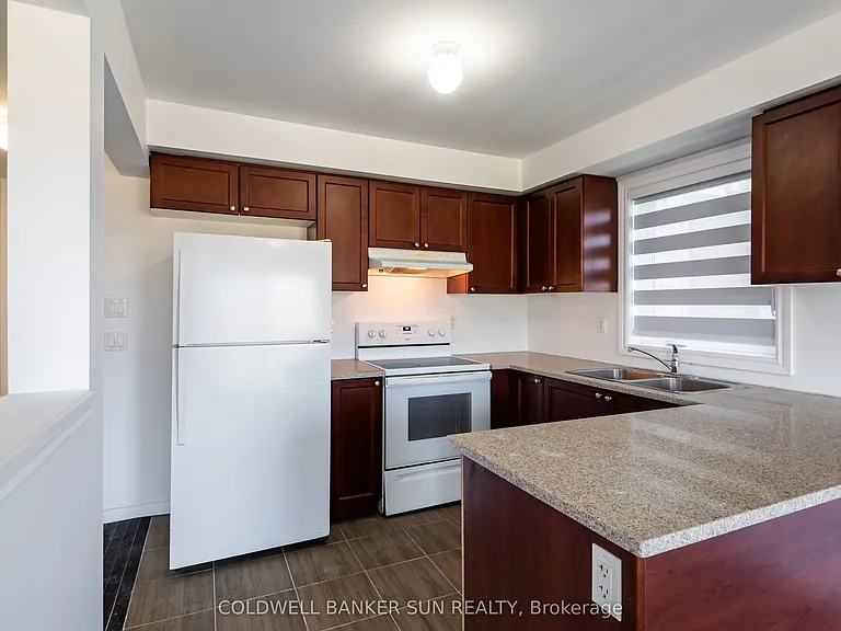 59 Todd Cres — Photo 10