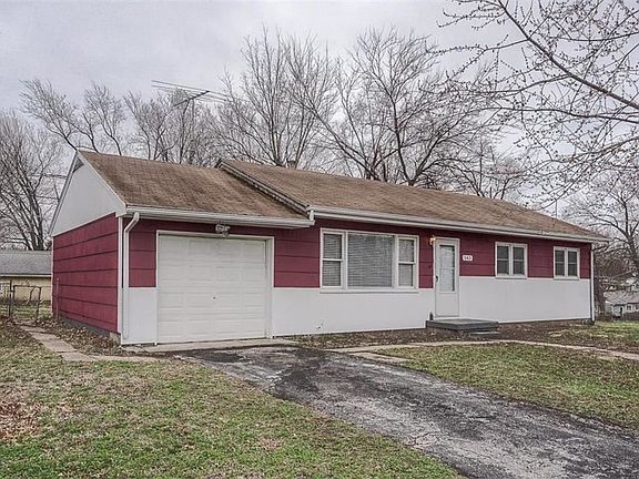 3rd image of 543 N 80th Pl