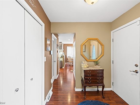 3rd image of 119 Herrmann Dr