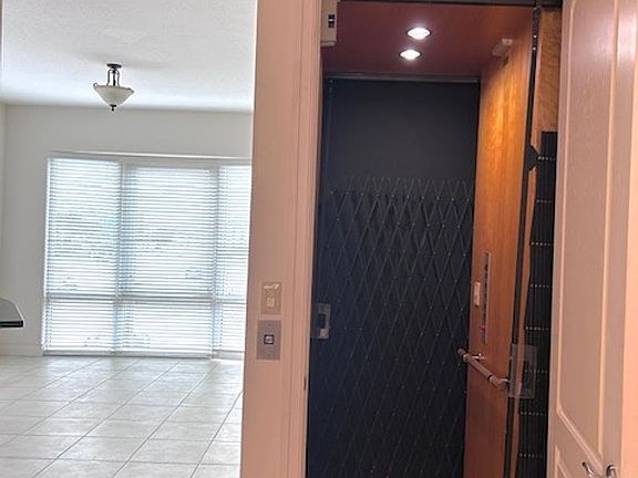 4th image of 235 Cocoanut Ave Unit 104A