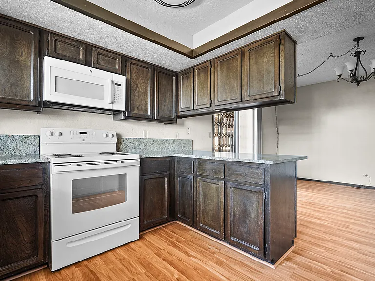 5856 Mira Serena Dr — Photo 3