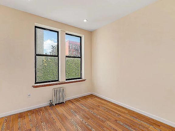 2nd image of 619 E 5th St APT 9