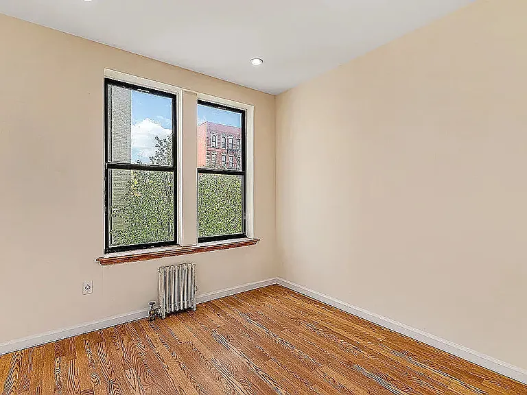 619 E 5th St #30W — Photo 1