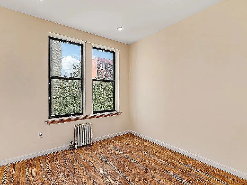 1st image of 619 E 5th St APT 30W