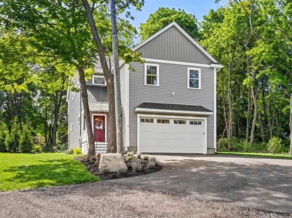 5 Ciaramitaro Ct, Gloucester, MA 01930