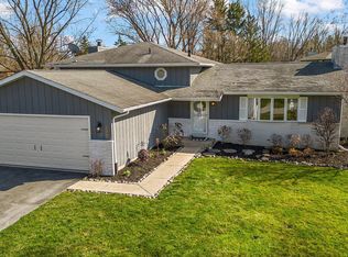2322 Drop Anchor Dr, Crown Point, IN 46307