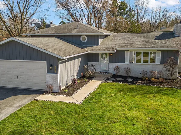 2322 Drop Anchor Dr, Crown Point, IN 46307