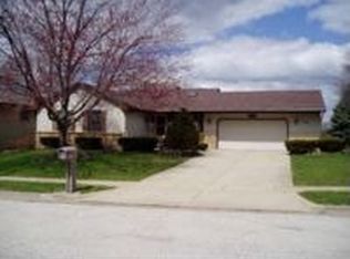 2806 Richard Rd, Bloomington, IL 61704