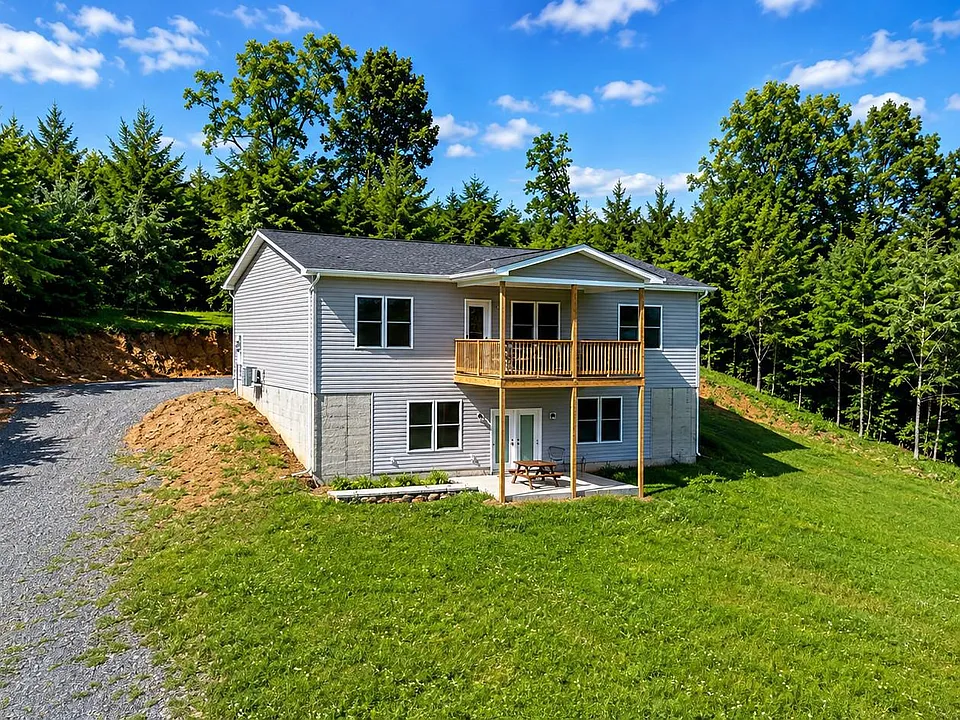 369 Paso Fino Dr