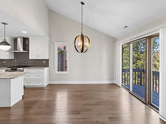 5th image of 1659 N Belmont Ct Unit 1659