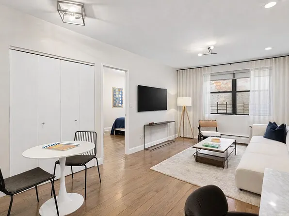 788 9th Ave APT 5C, New York, NY 10019