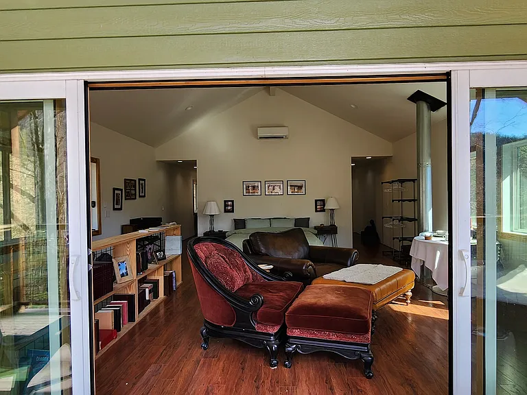 213 Thurmond Walker Rd #B — Photo 2