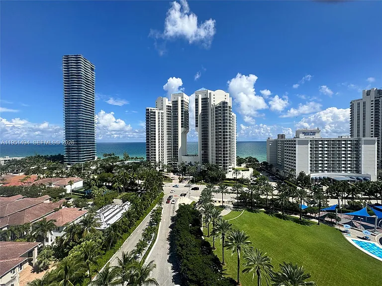 19370 Collins Ave #1427 — Photo 3