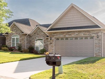 121 Greystone Ln, Mount Airy, NC, 27030
