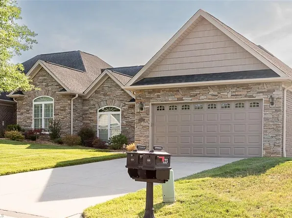 121 Greystone Ln, Mount Airy, NC 27030