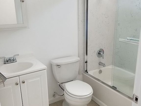 3rd image of 10944 Bluffside Dr APT 209