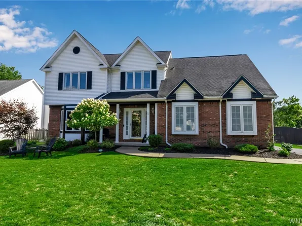 1 San Pablo Ct, East Amherst, NY 14051