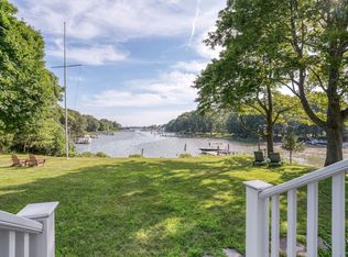 52 S Midway Rd, Shelter Island, NY 11964