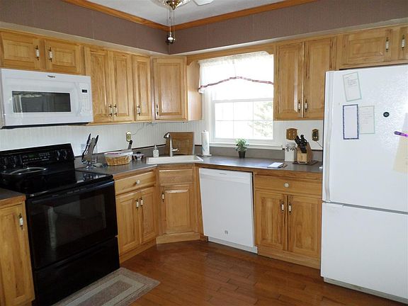 5th image of 159 Abbott Cir
