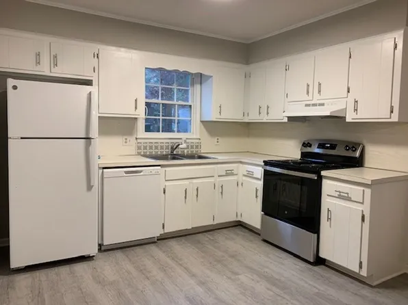 920 Jason Ct, Cary, NC 27511