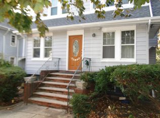 8416 86th St, Woodhaven, NY 11421