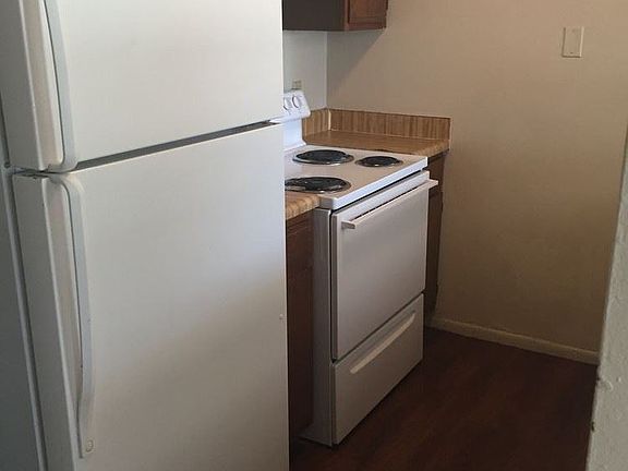 3rd image of 7200 Jewella Ave APT 607