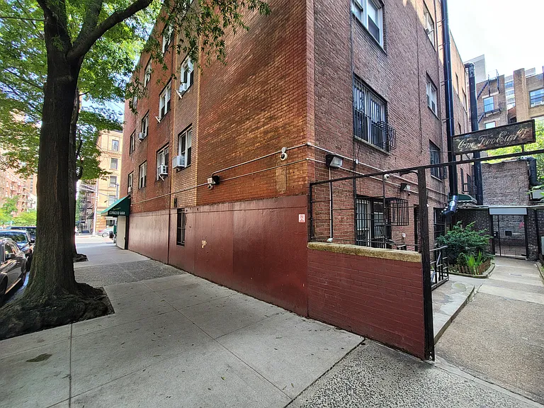 1378 Lexington Ave #3H — Photo 8