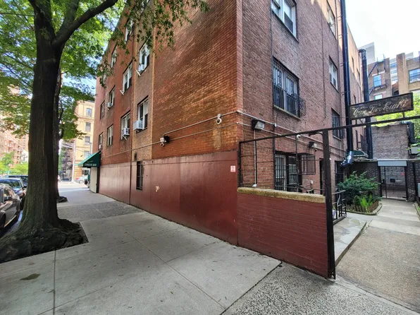 1378 Lexington Avenue image 9 of 9