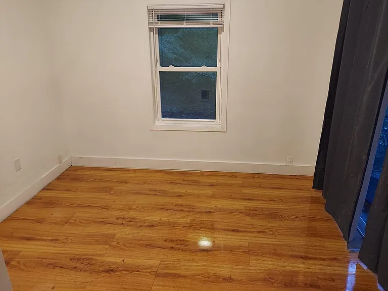 2985 W Burnside Rd — Photo 7