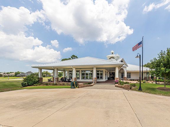 3rd image of 709 Village Dr #15