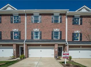 2894 E May St, Castle Shannon, PA 15234