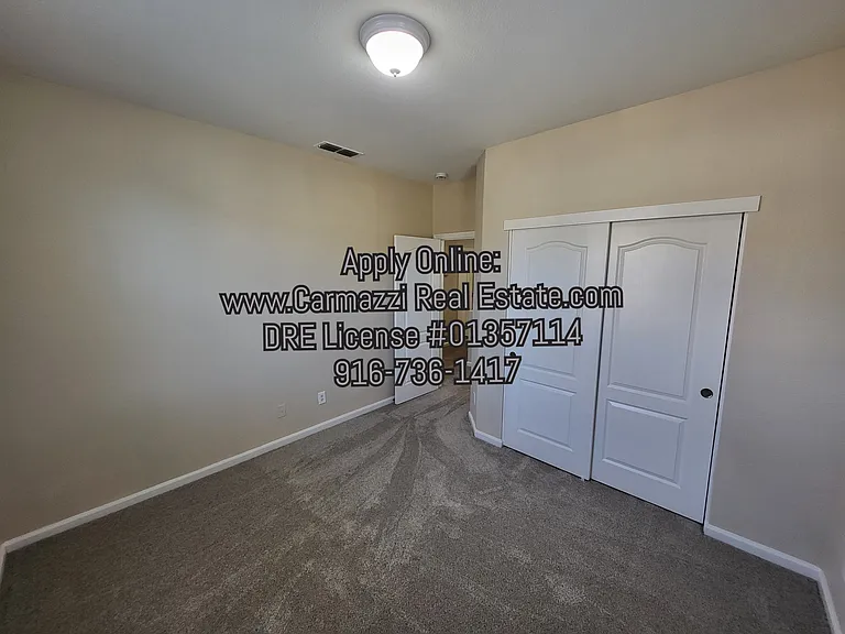 260 Wapello Cir — Photo 16