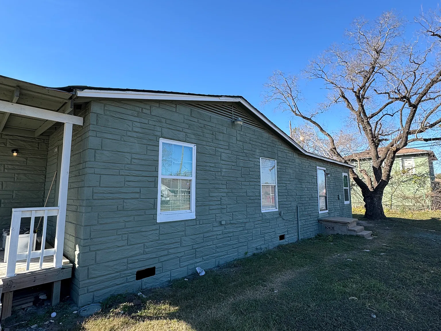 4 bed, 2.5 bath, 1207 sqft, $1,850 — Photo 3