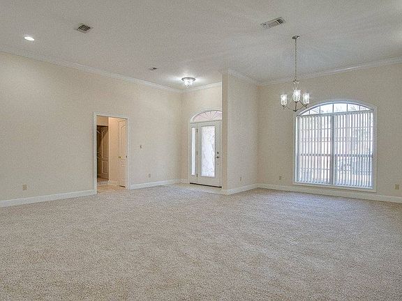 3rd image of 3461 Oakmont Dr